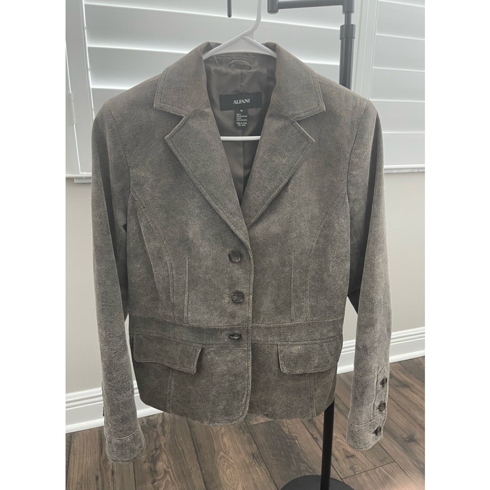 ALFANI Women’s Genuine Leather Jacket Size M